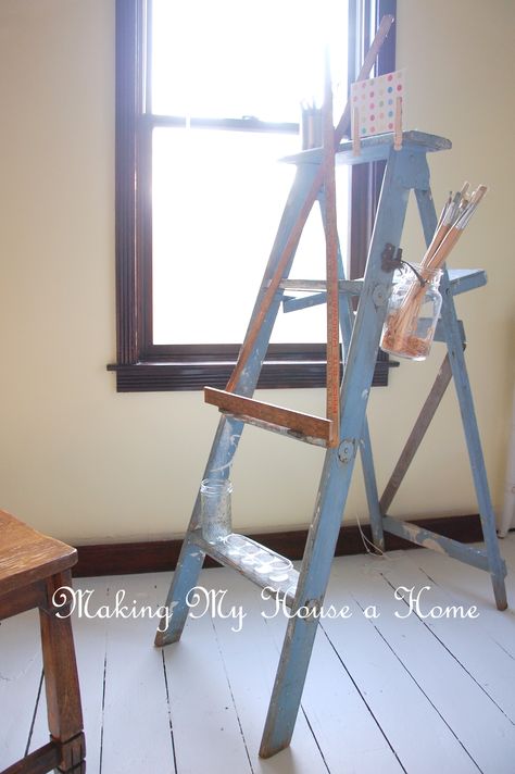 A Ladder Turned Easel | makingmyhouseahome Ladder Projects, Easel Ideas, Painting Essentials, Home Art Studios, Retirement Activities, Diy Easel, Studio Storage, Paint Organization, Art Studio Space