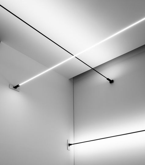 □ DAVIDE GROPPI | INFINITO & FLASH David Groppi, Light Concept, Wall Lights Outdoor, Blitz Design, Home Lighting Design, Stainless Steel Wall, Stainless Steel Lighting, Lighting Concepts, Design Lighting