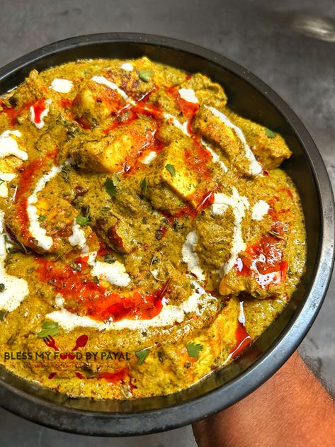 How to Make Authentic Hyderabadi Paneer Curry Hyderabadi Paneer, Paneer Curry Recipes, Hyderabadi Cuisine, Paneer Curry, Vegetarian Platter, Foodie Art, Best Vegetarian Recipes, Paneer Recipes, Indian Kitchen