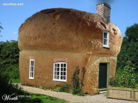 ✿ڿڰۣ(̆̃̃❤Aussiegirl  #Unique #Homes  Gives a different meaning to "home  baked" Strange Houses, Weird Houses, Strange Buildings, Unusual Houses, Unusual Architecture, Crazy Houses, House Funny, Unusual Buildings, Unusual Homes