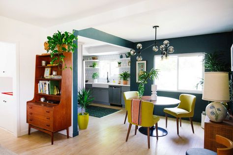 How to Use Color in an Open Floor Plan — OLD BRAND NEW Dining Room Accent Wall, Colourful Living Room Decor, Kitchen Planner, Open Plan Kitchen Living Room, Open Plan Living Room, Colourful Living Room, Cubicle, Open Kitchen, Decor Tips