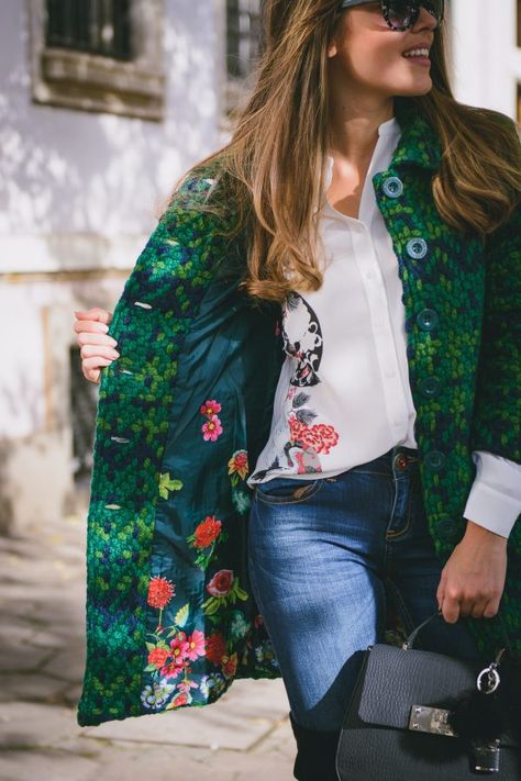 Desigual Outfit, Green Coat, The Outfit, Outfit Style, My Favorite Part, Bold Fashion, Bold Colors, Clothing And Shoes, Kimono Top