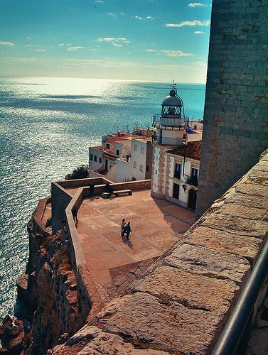 Mar desde el Castillo de Peñiscola (Castellon - Spain) Spain Cities, Spanish Countryside, Castellon Spain, Places In Spain, Travel Spain, The Lighthouse, Travel Places, Spain And Portugal, Future Travel