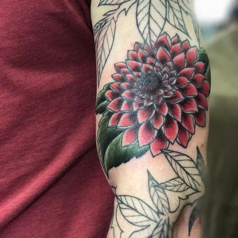 Colored in this Dahlia Flower the other day @villainarts Baltimore Tattoo Convention #tattoo #tattoos #dahlia #dahliatattoo #dahlias… Black Dahlia Tattoo, Dahlia Tattoos, Baltimore Tattoo, Tattoo Collarbone, Tattoo American Traditional, Dahlia Tattoo, Convention Tattoo, Orange Dahlia, Tattoo Convention