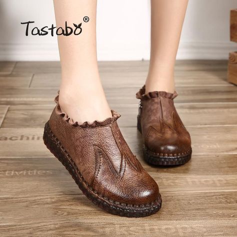 Leather Shoes Outfit, Casual Women Shoes, Loafers Women, Women Platform Shoes, Autumn Casual, Casual Flat Shoes, Sneakers Women, Women Sneakers, Genuine Leather Shoes