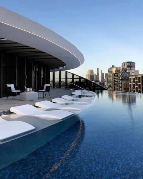 💦 To do list: 1. take a swim in the Marriott Docklands rooftop infinity pool 2. sip cocktails at their Sunset House bar 🍹 📸 via IG/diannasnape Tower Interior, Rooftop Infinity Pool, Melbourne Docklands, Penthouse With Pool, Hidden Bars, Sunset House, Pool Club, Marriot Hotel, Residential Tower