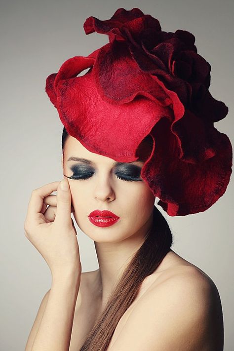 Scarlet Rose Fascinator With Merino Wool Silk & Chiffon... Photography Tattoo, Fancy Hats, Love Hat, Red Hat, Fascinator Hats, Derby Hats, Beautiful Hats, 인물 사진, Red Hats