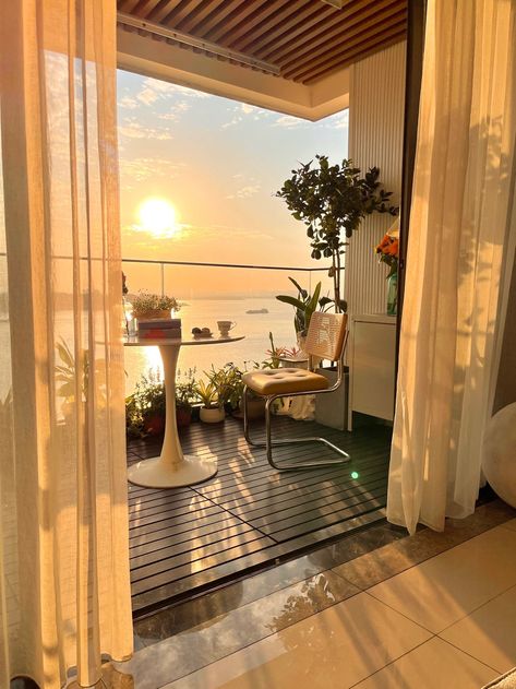 Balcony With View, Beach Aesthetic Bedroom, Dreamy Space, Sun House, Modern Art Styles, White Ceramic Vases, House Viewing, Minty Green, Cute House