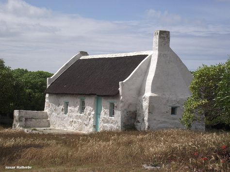 Fisherman's cottage Fisherman Cottage, Scotland Buildings, Fisherman’s Cottage Interior, Fisherman's Cottage, English Fishing Village, Pioneer House, Fishermans Cottage, Cornish Fishing Village, Cape Dutch