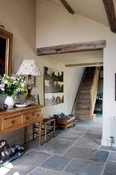 Hallway Flooring, Flagstone Flooring, Casa Country, Casa Vintage, Slate Flooring, Cottage Interiors, Country House Decor, Stone Flooring, Home Fashion