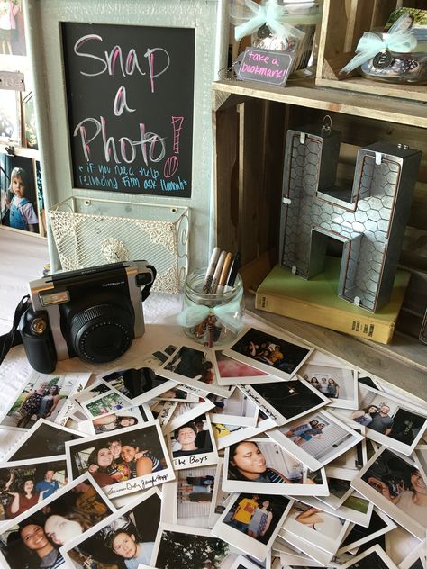 Grad party Polaroid camera 18th Birthday Party Photo Booth, 20th Birthday Ideas For Her Decorations, What To Do At A Sweet Sixteen Party, 13 Birthday Games Ideas, 18th Bday Activities, 18th Bday Ideas Decor, 15 B Day Party Ideas, 21 Guy Birthday Ideas, 18rh Birthday Ideas