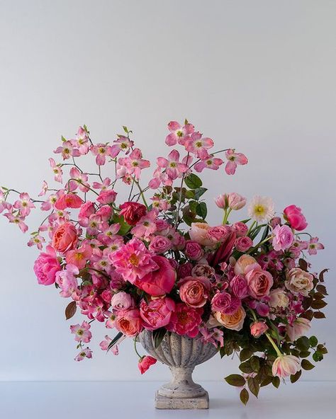 Easy Floral Arrangements, Diy Frühling, Spring Flower Arrangements, Diy Flores, Spring Floral Arrangements, Fleurs Diy, Diy Arrangements, Floral Arrangements Diy, Flowers Arrangements