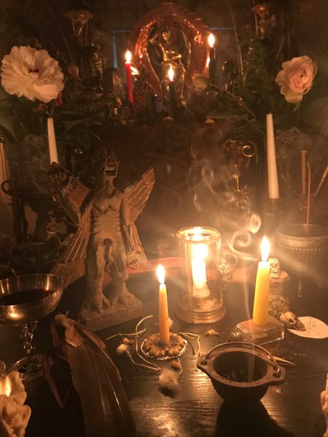 Dark Altar Aesthetic, Lucifer Altar, Dark Altar, Satanic Altar, White Magic Love Spells, Moon Altar, Spells That Really Work, Black Magic Spells, Witches Altar