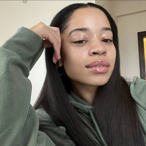 Ella Mai Hair, Ella Mai Pfp, Ella Mai, Singer Dr, Future Inspiration, Skin Goals, Bare Face, Soft Glam, Kehlani