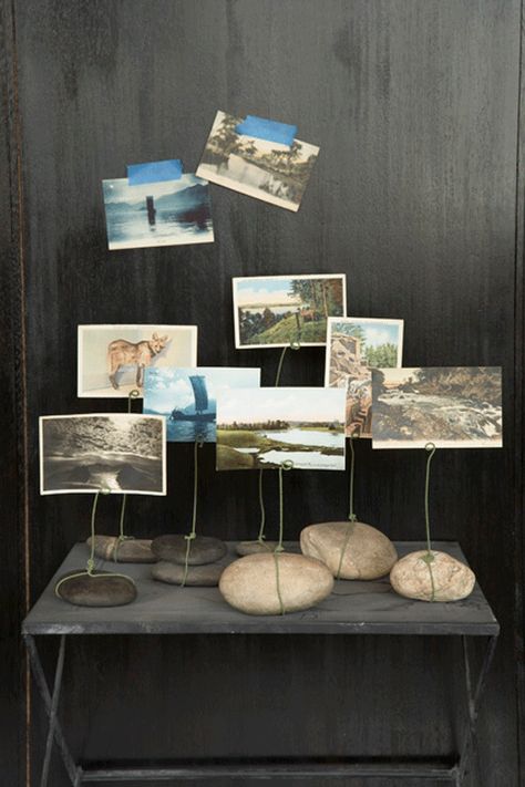 Collecting Postcards, Postcard Display, Deco Originale, Picture Holders, Photo Stands, Weekend Projects, Photo Holders, Rock Collection, River Rock