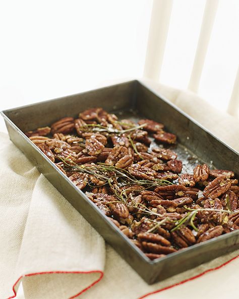 Sweet Paul: Honey Rosemary Pecans Recipe Cafe Salads, Honey Pecans, Rosemary Pecans, Rosemary Honey, Italian Lunch, Ladder Shelves, Sweet Paul Magazine, Hiking Snacks, Pecan Recipes