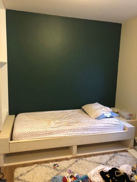 Our son's room was low on storage and needed some serious help - so we gave it a major makeover and we love the end result! See more details of this project on the full blog post, and if you love this project you can see more easy and affordable DIY projects on my blog, Love & Renovations. - To build the bed we started off with two large plywood boxes on either side of the room that would hold the bookcases. We wanted them to go all the way to the ceiling, so the bookcases are… Nook Built Ins, Daybed Reading Nook, Childrens Reading Nook, Daybed Diy, Reading Nook Closet, Built In Daybed, Diy Built In, Farmhouse Headboard, Pallet Bookshelf