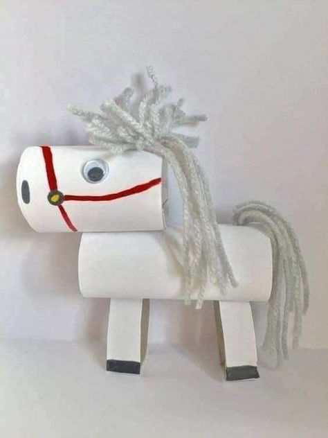 Egg Carton Crafts, Horse Crafts, Saint Nicolas, Toilet Paper Roll Crafts, Paper Roll Crafts, Paper Plate Crafts, Camping Crafts, Kids Room Art, Origami Easy