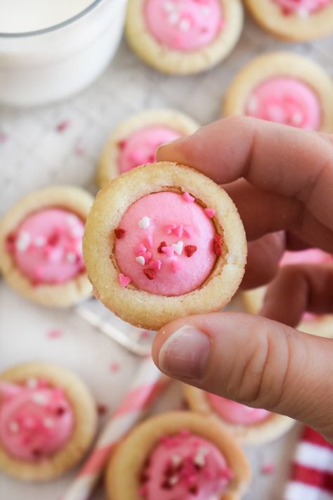 Pillsbury Sugar Cookie Dough, Dance Around The Kitchen, Betty Crocker Sugar Cookies, Pillsbury Sugar Cookies, Sugar Cookie Cups, Cookie Dough Frosting, Cookie Cups Recipe, Sugar Cookie Crust, Homemade Sugar Cookies