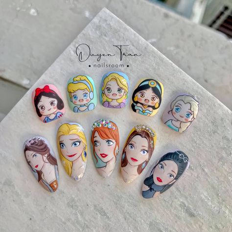 Shinchan Nail Art, Disney Nail Designs Princesses, Nail Designs Cartoon, Nail Designs Disney, Nail Art Cartoon, Disney Princess Nail, Disney Princess Nail Art, Princess Nail Art, Disney Princess Nails