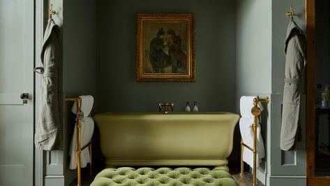 Modern Classic Bathroom, The Pig Hotel, Victorian Bath, Mad About The House, Monday Inspiration, Classic Bathroom, Cottagecore Decor, Hotel Bathroom, Bath Room