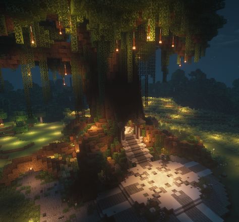 House In Tree Minecraft, Large Tree Minecraft, Minecraft Underground Kingdom, Tree Base Minecraft, Enchanted Tree Minecraft, Minecraft Tree Base, Minecraft Magical Tree, Big Tree Minecraft, Minecraft Tree Build