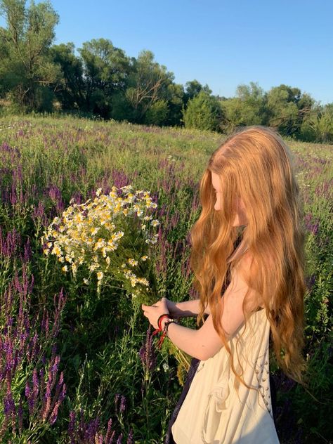 Strawberry Blonde Aesthetic, Ginger Hair Girl, Light Strawberry Blonde, Blonde Kids, Blonde Aesthetic, Blonde Hair Brown Eyes, Strawberry Hair, Blonde Hair Girl, Dirty Blonde Hair