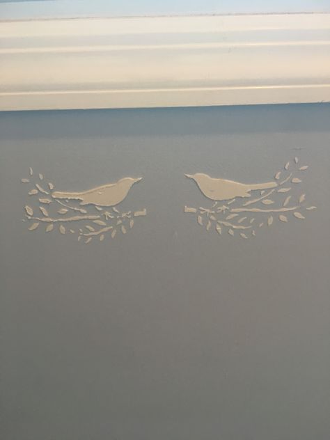 Easy detail with a stencil and spackle Spackle Stencil Wall, Spackle Art, Stenciled Wall Decor, Wall Detail, Stencil Wall, Wall Stencil, Stencils Wall, Art Wall, Home Decor Decals