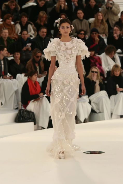 Karl Lagerfeld Wedding Dress, Karl Lagerfeld Collection, Karl Lagerfeld Couture, Chanel By Karl Lagerfeld, Karl Lagerfeld Inspired Look, Karl Lagerfeld Bridal, Karl Lagerfeld Fashion Dresses, Karl Lagerfeld Dress Haute Couture, Lace Runway Fashion