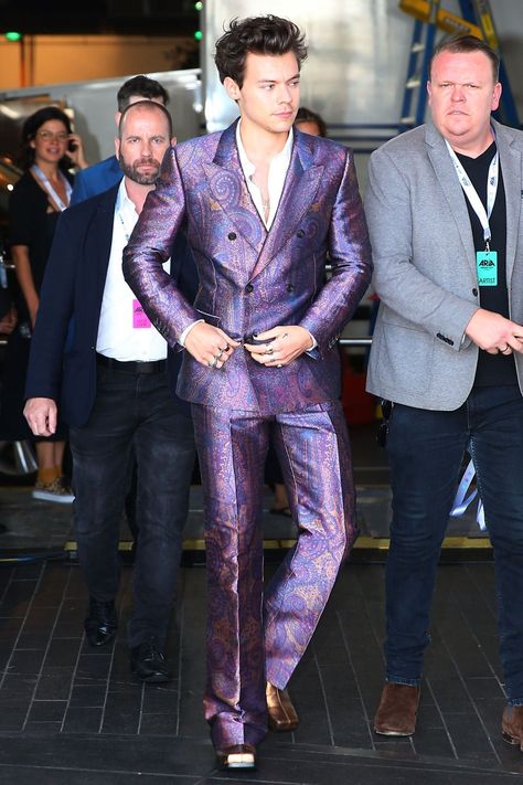 Harry Styles Outfits, Harry Styles Suits, Harry Outfits, Harry Styles Outfit, Most Stylish Men, Best Dressed Man, Haikou, Outfits Hombre, Evolution Of Fashion