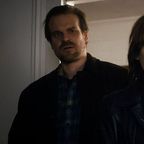 Hopper Icon, David Harbour Stranger Things, Stranger Things Season 1, David Harbor, Hopper Stranger Things, 80s Icons, Jim Hopper, David Harbour, Jonathan Byers