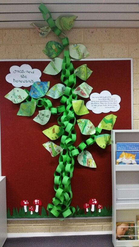 Jack and the Beanstalk display Traditional Tales Display, Jack And The Beanstalk Year 1, Jack And The Beanstalk Ks1, Jack And The Bean Stalk Art, Jack And The Beanstalk Decorations, Jack And The Beanstalk Eyfs Activities, Jaspers Beanstalk Eyfs, Traditional Tales Eyfs, Jack And The Beanstalk Display