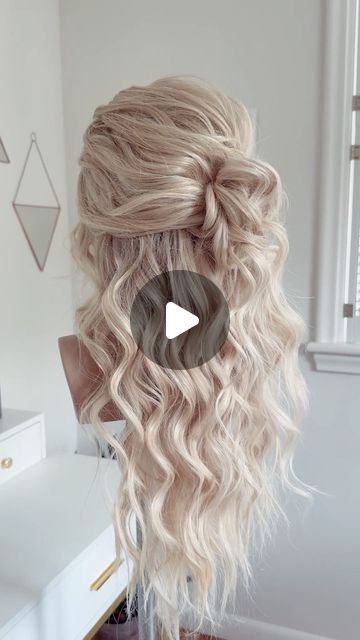 Half Up Half Down Hairstyle Tutorial, Easy Wedding Hairstyles For Medium Hair, Half Up Hair Tutorial, Hoco Hair Updo, Blonde Half Up Half Down, Easy Long Hair Updo, Half Up Formal Hairstyles, Long Hair Half Updo, Half Up Half Down Hoco Hair