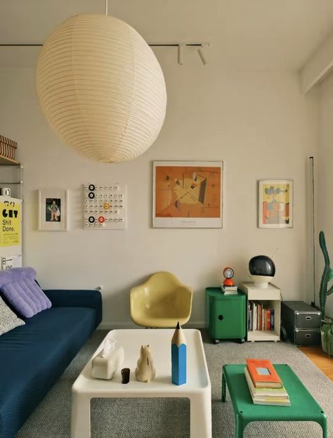 Eclectic Room Decor Bedroom, Blue Couch Mid Century Living Room, Primary Colors Living Room, Bauhaus Interior Design Living Rooms, Simple Room Interior, Color Block Room, Midcentury Living Rooms, Studio Apartment Modern, Light Yellow Interior