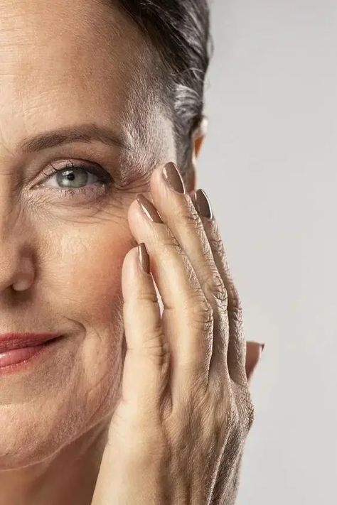 How to Get Rid of Wrinkles & Look Young Again – Svelte Magazine What Causes Wrinkles, Get Rid Of Wrinkles, Blemish Remover, Face Wrinkles, Natural Curls Hairstyles, Beauty Shots, Best Essential Oils, Anti Aging Treatments, Sagging Skin