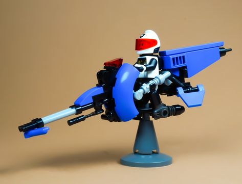 LEGO builder Tim Goddard returns with a Space Police speeder bike proving just how useful those smallest LEGO pieces can be Lego Speeder, Lego Space Police, Space Police, Pull Wagon, Speeder Bike, Red Hulk, Lego Movie 2, Lego Military, Lego Builder