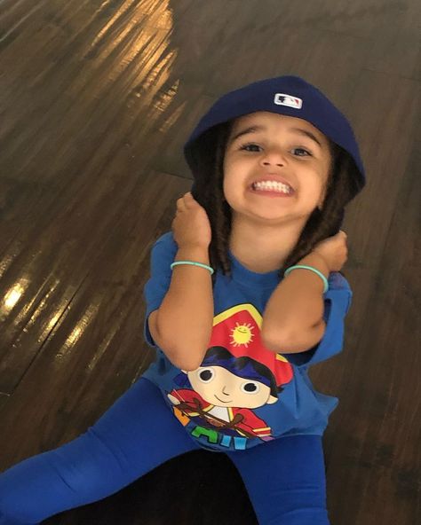 Dream Kardashian Baby, Chicago Kardashian, Jenner Kids, Grey's Anatomy Doctors, Dream Kardashian, Rob Kardashian, Kids Goals, Famous Kids, Kardashian Kids