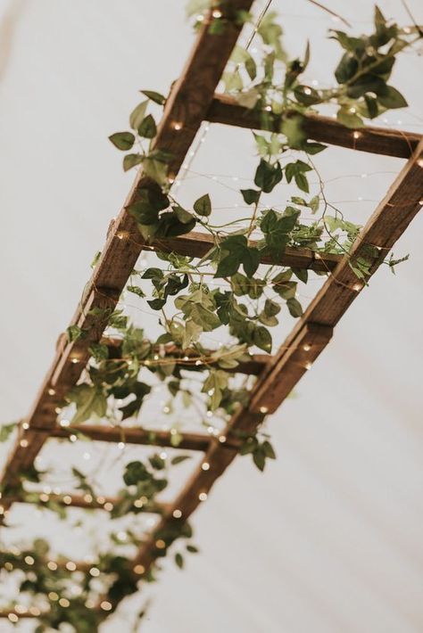 Weding Decoration, Decor Ladder, Ladder Wedding, Wedding Planner Notebook, Greenery Wedding Decor, Old Ladder, Rustic Wedding Decorations, Tafel Decor, Ceremony Design