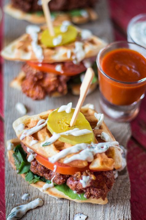 Chicken Waffle Sliders, Waffle Sliders, Pork Rind Recipes, Honey Fried Chicken, Fried Chicken And Waffles, Sriracha Chicken, Making Fried Chicken, Nashville Hot Chicken, Hot Honey