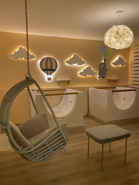 #babyspa #babyspacenter #baby #interiordesign #decor #minimalistdesign #photocorner #dekorasyonfikirleri #artwall #bebekodası Luxury Daycare, Spa Design Interior, Sleeping Elephant, Nursing Room, Baby Spa, Daycare Design, Spa Interior Design, Kids Spa, 1 Balloon