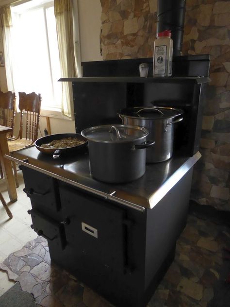 Wood Burning Stove Kitchen Cooking, Wood Cook Stove Kitchen Layout, Wood Cookstove In Modern Kitchen, Wood Cook Stove Kitchen, Bakers Choice Wood Cook Stove, Antique Wood Burning Cook Stove, Gas Stoves Kitchen, Crowded Table, Wood Cookstove