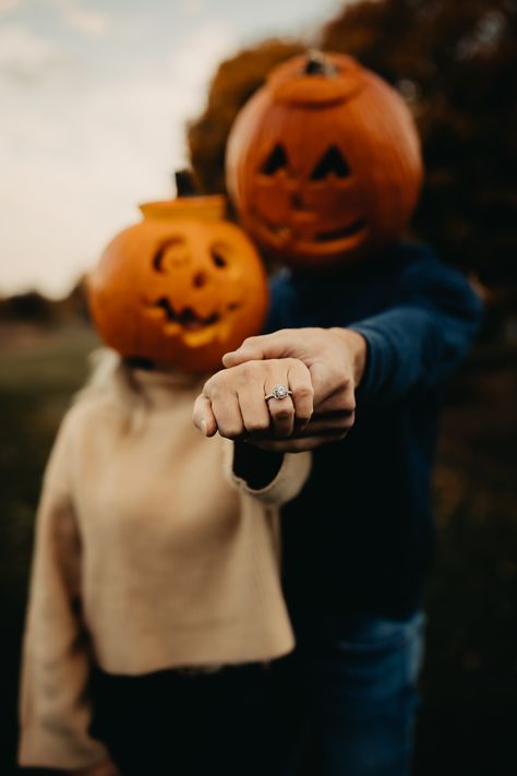 Pumpkin Head Photoshoot, Head Photoshoot, Themed Engagement Photos, Fall Engagement Shoots, Fall Engagement Pictures, Cute Engagement Photos, Halloween Photography, Engagement Pictures Poses, Engagement Photos Fall