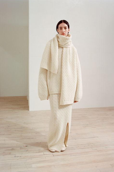 Lauren Manoogian Resort 2025 Collection | Vogue Knitwear Trends, Lauren Manoogian, 2025 Fashion, Cruise Collection, Ski Fashion, Film Strip, Knitwear Fashion, Cold Weather Outfits, Runway Looks