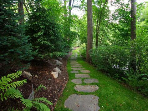 23 Amazing Garden Pathways Flagstone Pathway, Flagstone Path, Garden Walkway, Stone Pathway, Stone Path, Amazing Decor, Garden Pathway, Unique Gardens, Garden Gate