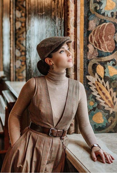 Flat Cap Outfit, Idda Van Munster, Cap Outfit, Academia Style, Academia Fashion, Old Fashion Dresses, Vintage Inspired Outfits, Flat Cap, Photo Idea