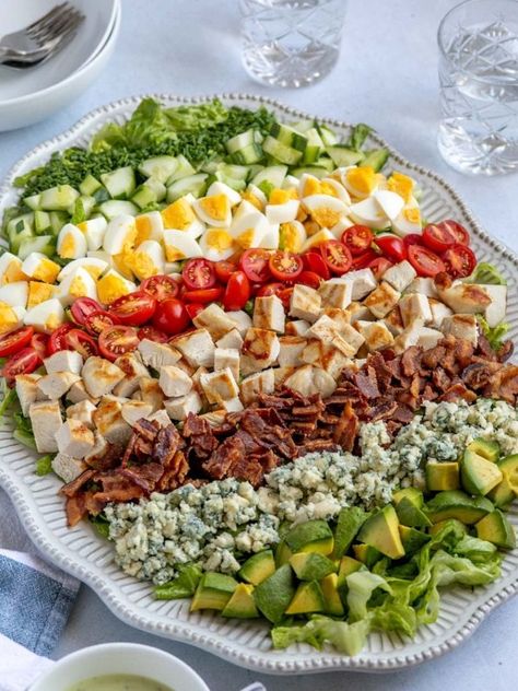 Cobb Salad Recipe | Ain't Too Proud To Meg Cobb Salad Platter, Salad Presentation Ideas, Cobb Salad Ingredients, Big Salads, Salad Presentation, Salad Buffet, Cobb Salad Recipe, Salads For A Crowd, Italian Chopped Salad