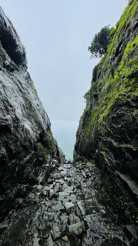 Trek to Naneghat reverse waterfall. Naneghat Reverse Waterfall, Reverse Waterfall, Srinagar Airport, Bike Safety, Travel Diaries, Poster Drawing, Srinagar, To Heaven, Beautiful Places To Travel