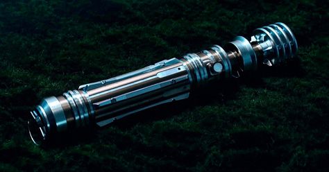 Leia Organa Lightsaber, Lightsaber Pike, Leia Lightsaber, Lightsaber Design, Sabre Laser, Lightsaber Hilt, Star Wars Sith, Star Wars Light Saber, Leia Organa