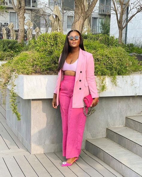 Brunch Outfit Dressy Classy, Monochromatic Brunch Outfit, All Pink Brunch Outfit, Monochromatic Spring Outfit, Blazer Brunch Outfit, Pastel Outfits Black Women, Pink Brunch Outfit, Pink Monochrome Outfit, Pink Top Outfit