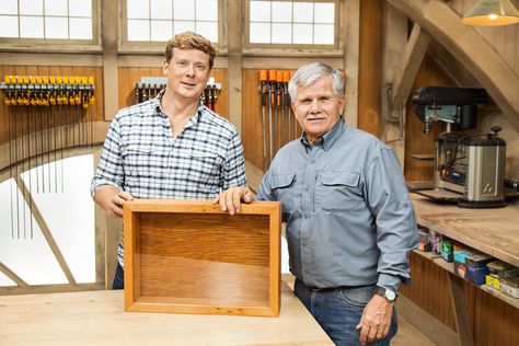 Tom Silva and Kevin O’Connor put together a custom case for displaying heirloom collectibles and curios Shadow Box Diy, Woodworking Organization, Woodworking Tools Storage, Antique Woodworking Tools, Diy Shadow Box, Woodworking Tools Workshop, Essential Woodworking Tools, Woodworking Bed, Best Woodworking Tools